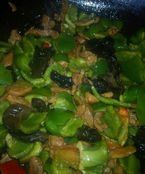 木耳炒辣椒的做法大全