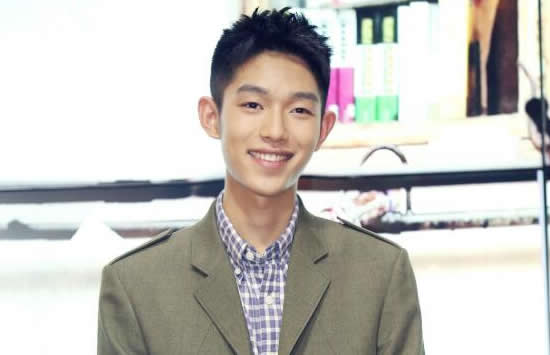 王锵个人资料简介及图片写真介绍