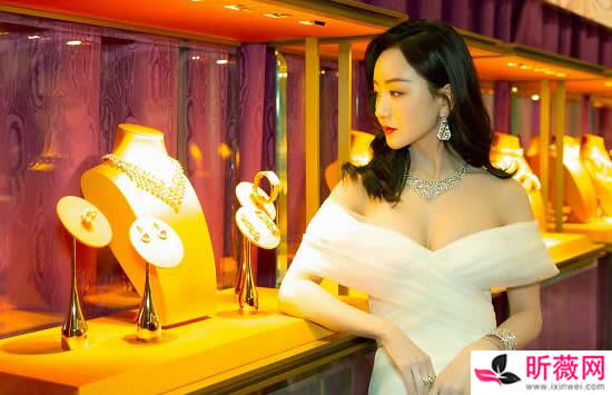 杨蓉个人资料简介及最新图片介绍