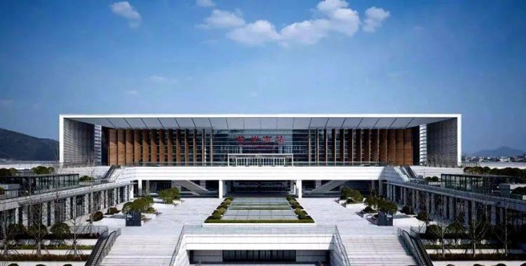 杭州南站的动车和火车是在同一个地方吗