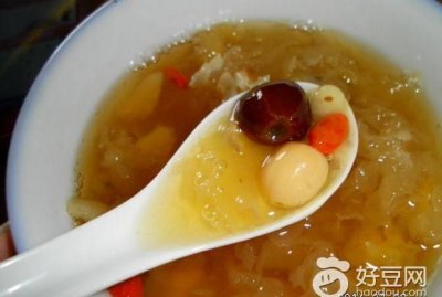 ​银耳百合汤的功效,经常喝百合银耳汤有哪些好处和坏处