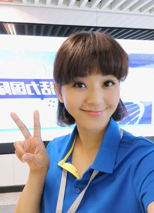 方琼简介个人资料(方琼:嫁大8岁副台长,闪婚后为丈夫生儿子,如今活成人生赢家)