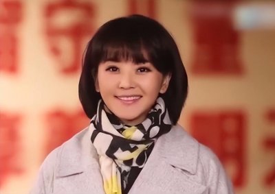 ​方琼简介个人资料（方琼：嫁大8岁副台长，闪婚后为丈夫生儿子，如今活成人生