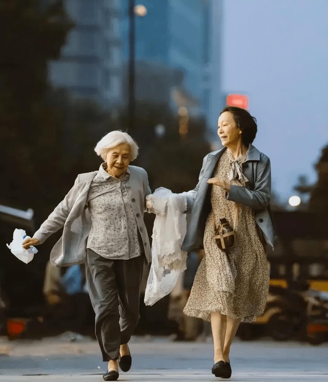 给2022年“演技最好”的10位女演员排名,殷桃第二,万茜第十