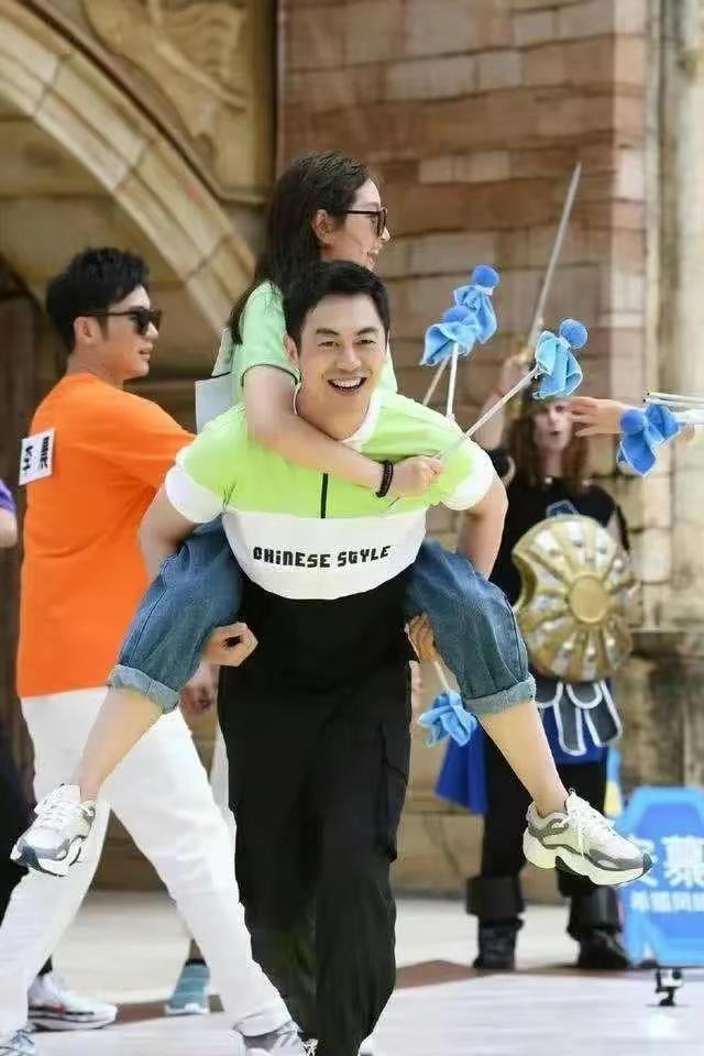 沈佳妮表示:嫁给老公朱亚文是这辈子最正确的决定