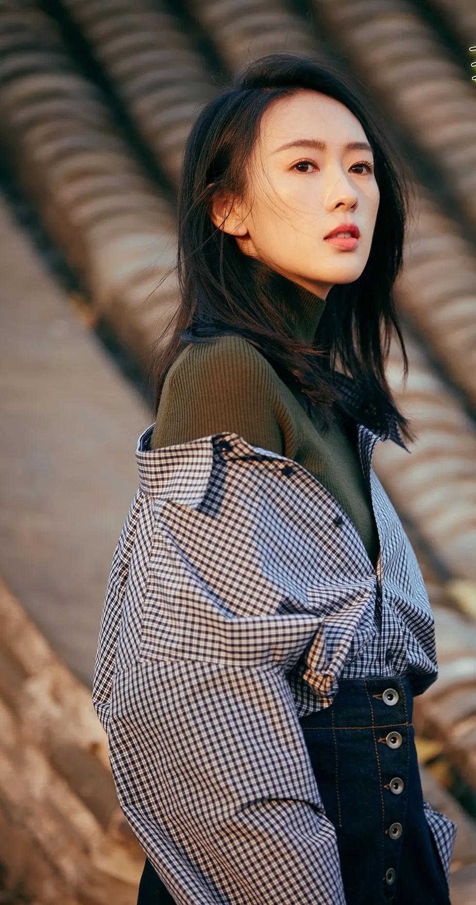 童瑶个人资料简介及家世(挨打只会变得更强,18年后的童谣,已是张国立儿子高攀不起的人)