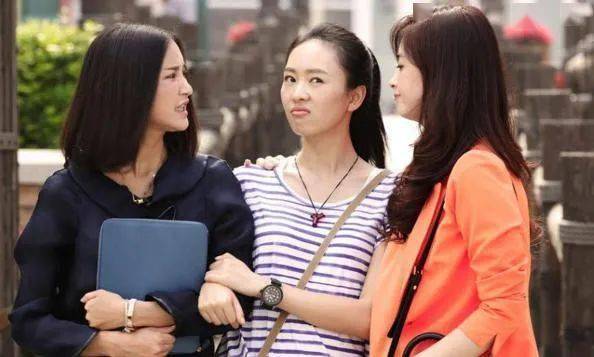 童瑶个人资料简介及家世(挨打只会变得更强,18年后的童谣,已是张国立儿子高攀不起的人)