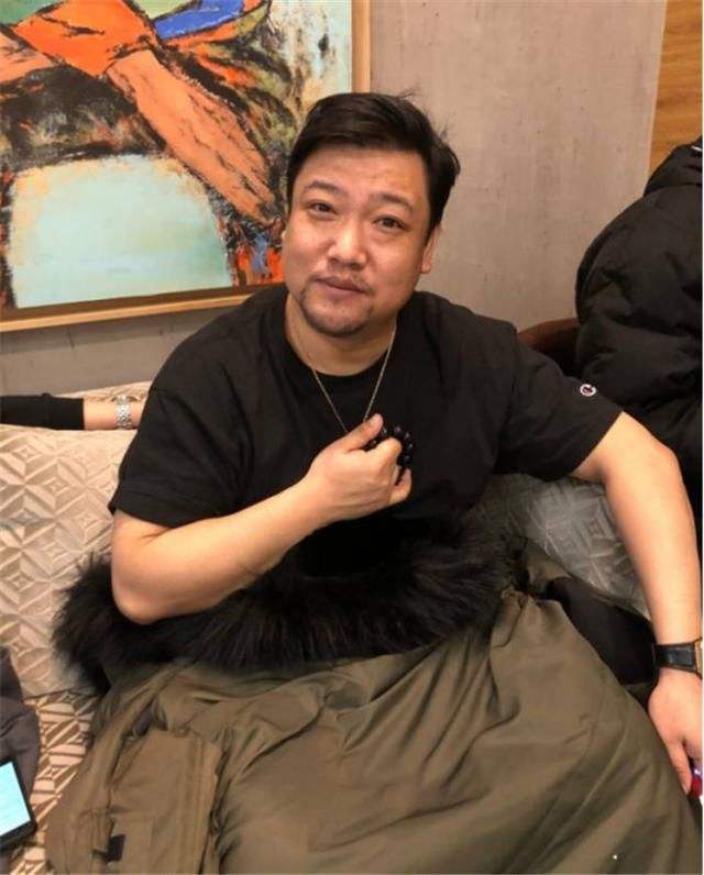 8岁成国家一级演员,35岁辞副处级职务,38岁上春晚,贾冰太绝了"