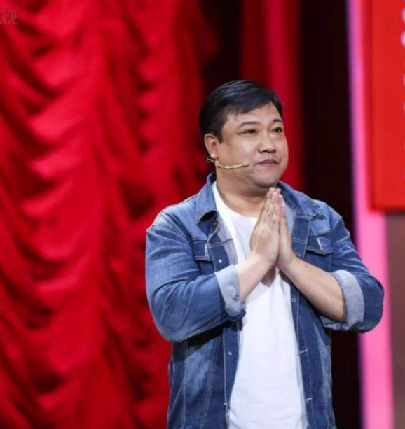 8岁成国家一级演员,35岁辞副处级职务,38岁上春晚,贾冰太绝了"