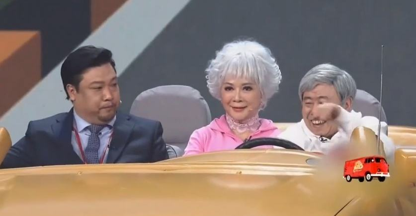 8岁成国家一级演员,35岁辞副处级职务,38岁上春晚,贾冰太绝了"