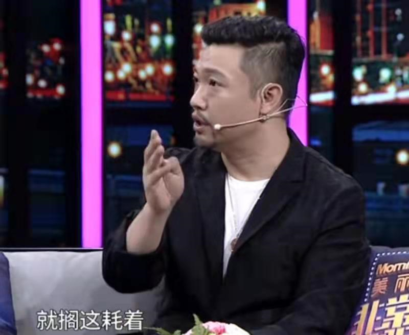 8岁成国家一级演员,35岁辞副处级职务,38岁上春晚,贾冰太绝了"