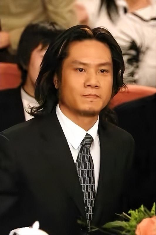 刘晓庆简历个人资料作品（刘晓庆：一生中有过7个男人，4段婚姻中没生过孩子，60岁再当新娘）