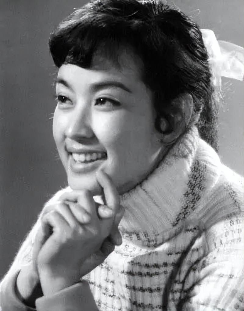 刘晓庆简历个人资料作品（刘晓庆：一生中有过7个男人，4段婚姻中没生过孩子，60岁再当新娘）