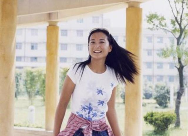 贾玲：靠自己成名，让逝去的母亲流传后世，风光背后有泪水