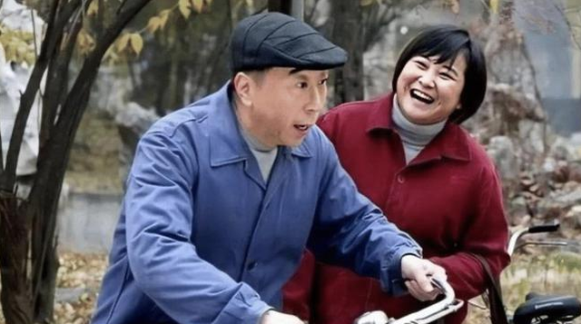 贾玲：靠自己成名，让逝去的母亲流传后世，风光背后有泪水