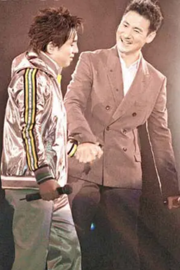 幸福来得有点晚！和郑裕玲纠缠半生的吕方，如今娶女富豪老年得女