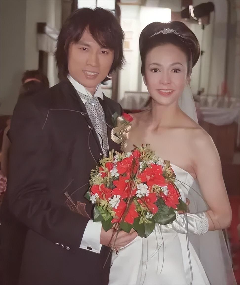 幸福来得有点晚！和郑裕玲纠缠半生的吕方，如今娶女富豪老年得女