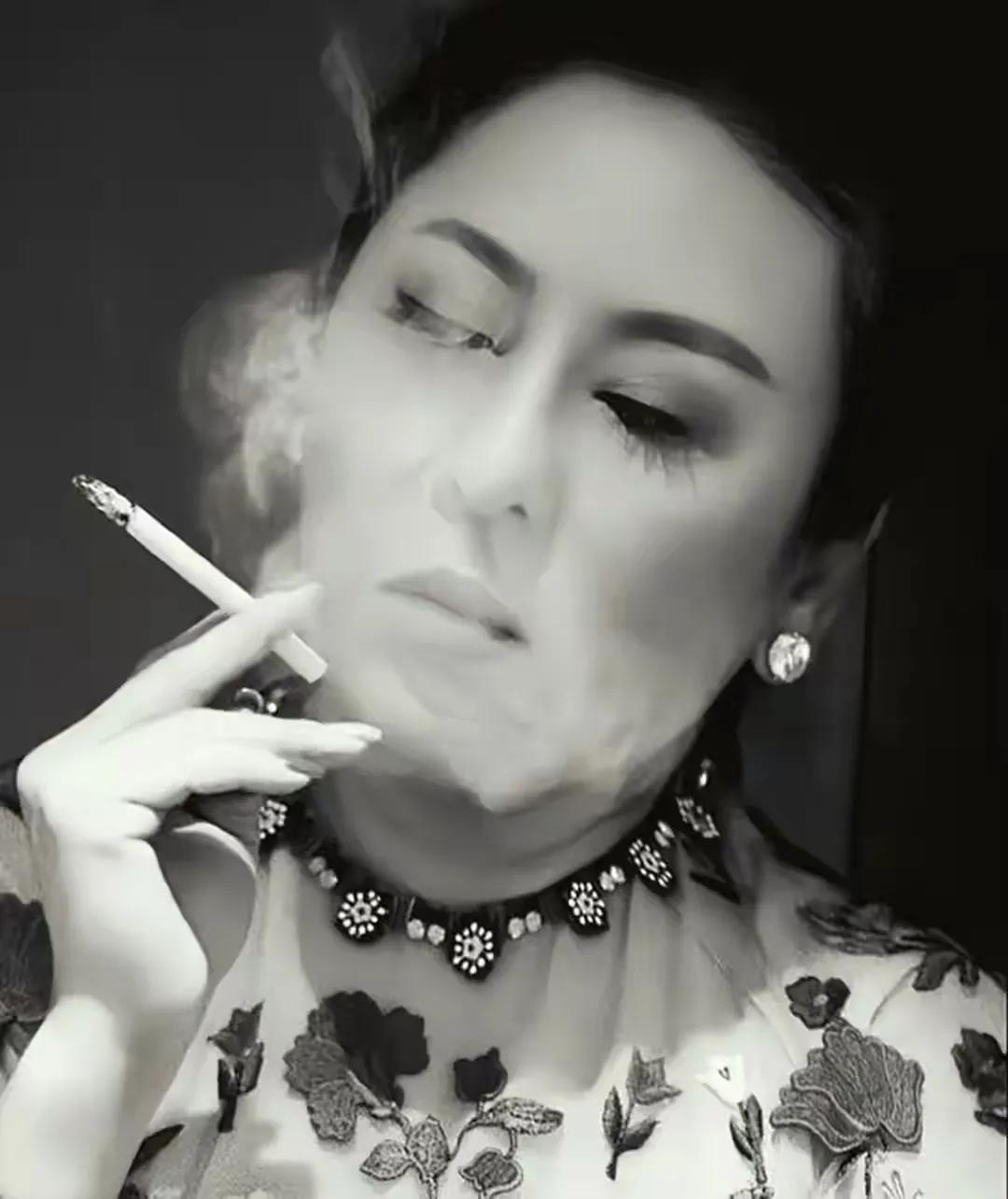 “东北女人”陈岚纵横史,一个港娱都不敢惹的女人