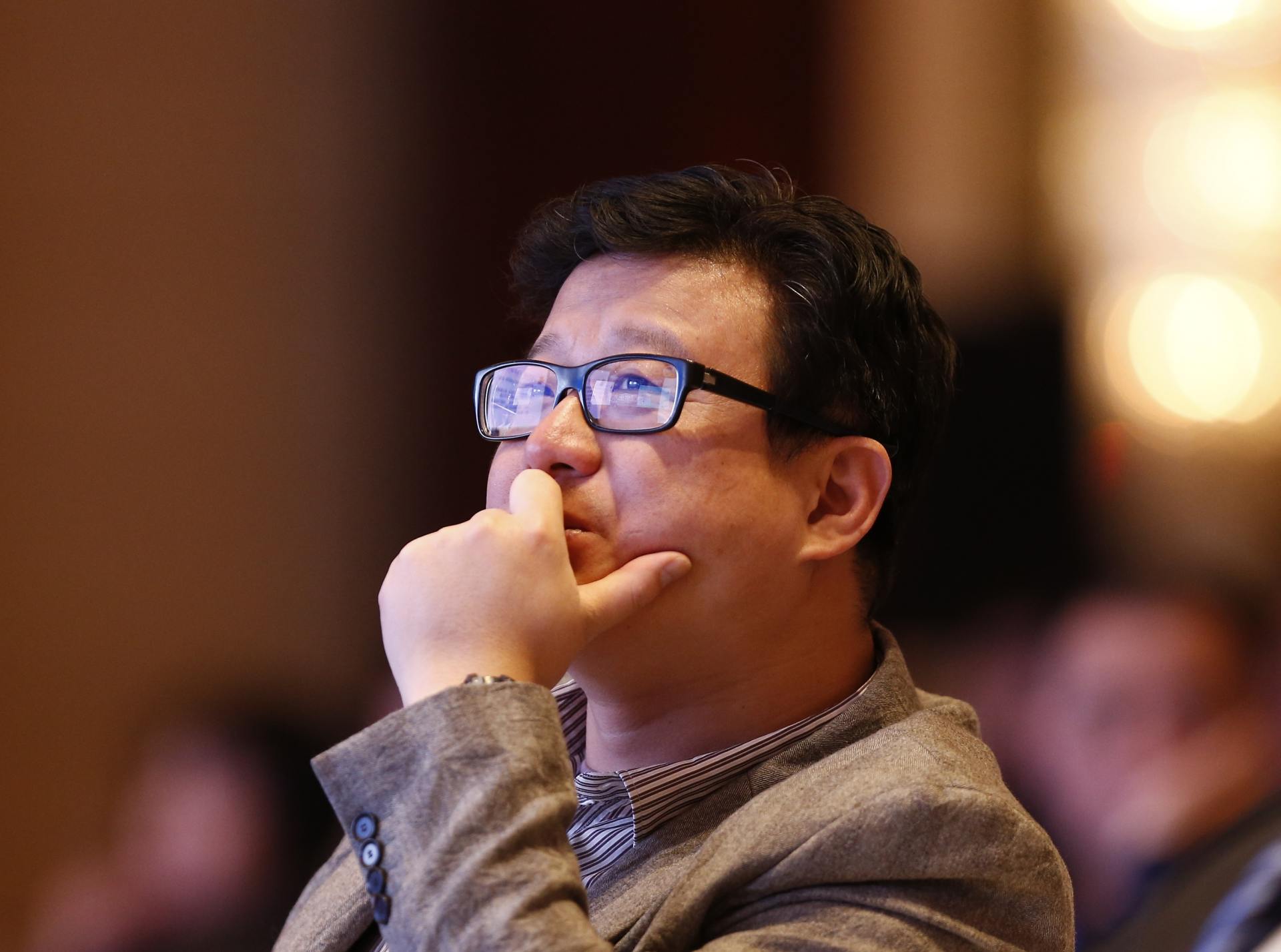 马化腾简介个人资料（他生于浙江，26岁创业，32岁成中国首富，38岁身家千亿却去养猪）