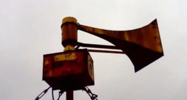 防空警报怎么放出来的,今天为什么拉响防空警报图1