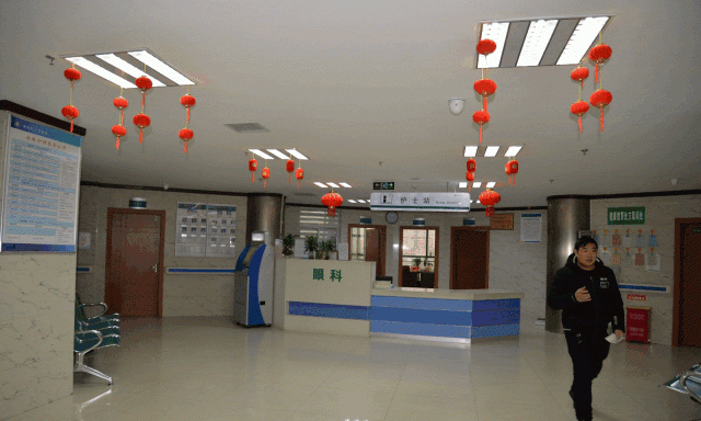 医院下午上班时间几点