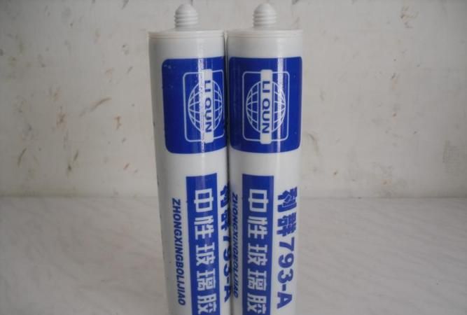 玻璃胶几个小时会干掉