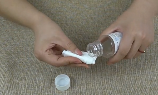 纹身贴怎么快速洗掉,贴上去的纹身用什么可以洗掉图3