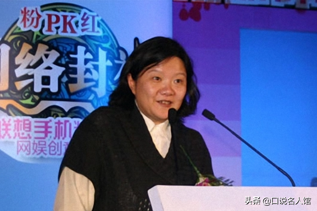 洪晃个人资料简介及家世（名门痞女洪晃：陈凯歌前妻，豪言睡五个男人才够本，已有四段婚姻）