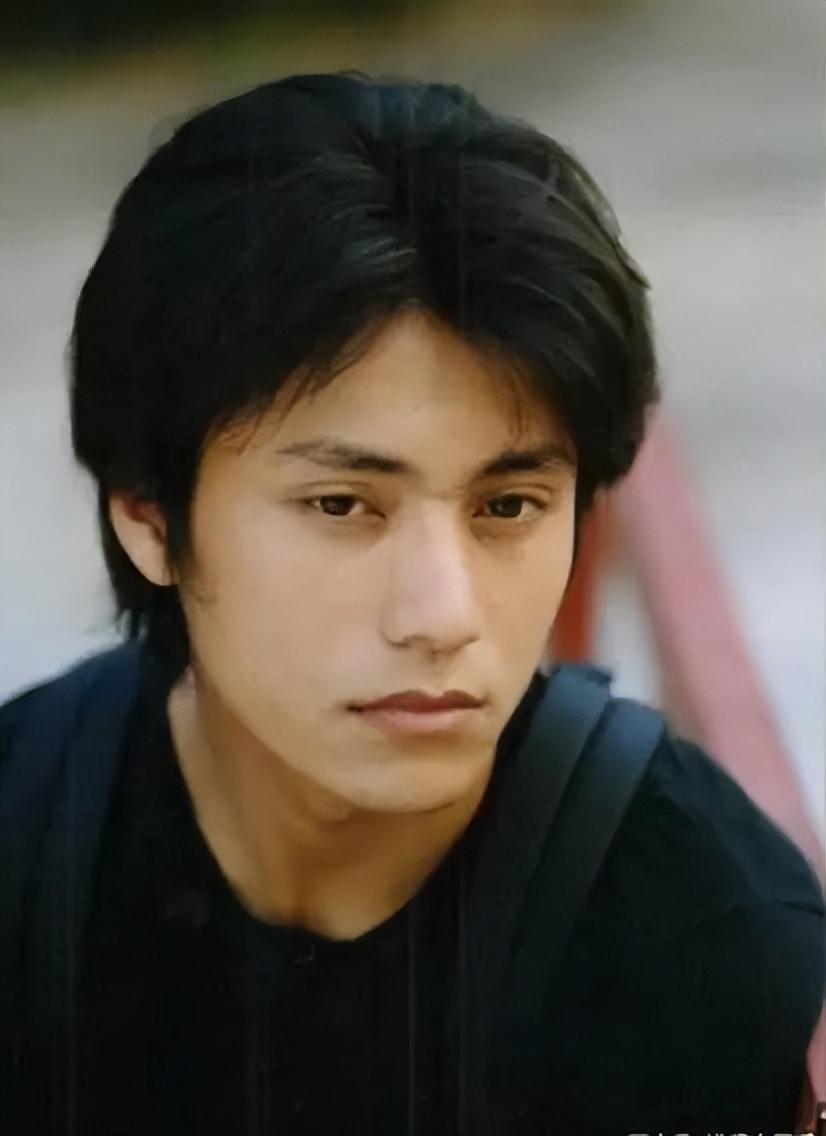 陈坤个人资料简介及家世（影帝”陈坤，做单亲父亲20年）