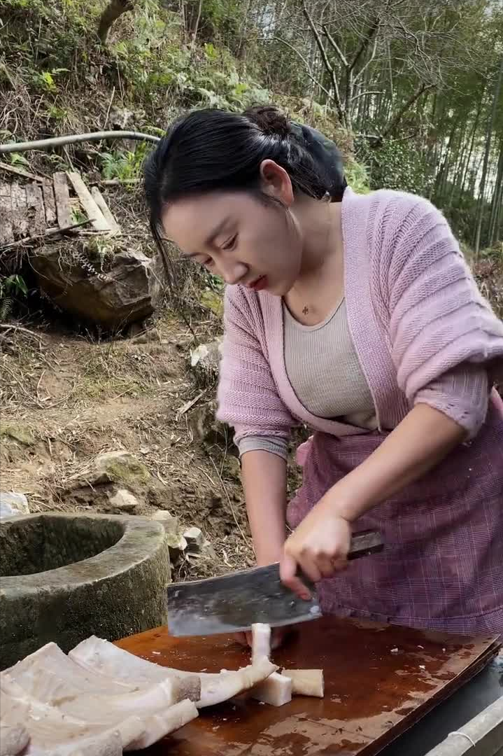 乡愁沈丹：从离异负债到带全村人致富，单亲妈妈如何完成蜕变？