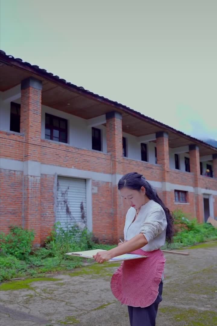 乡愁沈丹：从离异负债到带全村人致富，单亲妈妈如何完成蜕变？