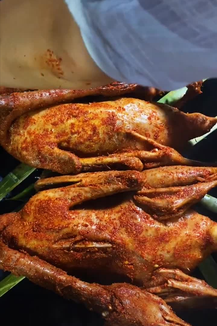 乡愁沈丹：从离异负债到带全村人致富，单亲妈妈如何完成蜕变？