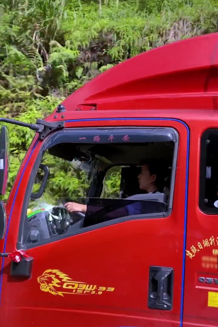 乡愁沈丹：从离异负债到带全村人致富，单亲妈妈如何完成蜕变？