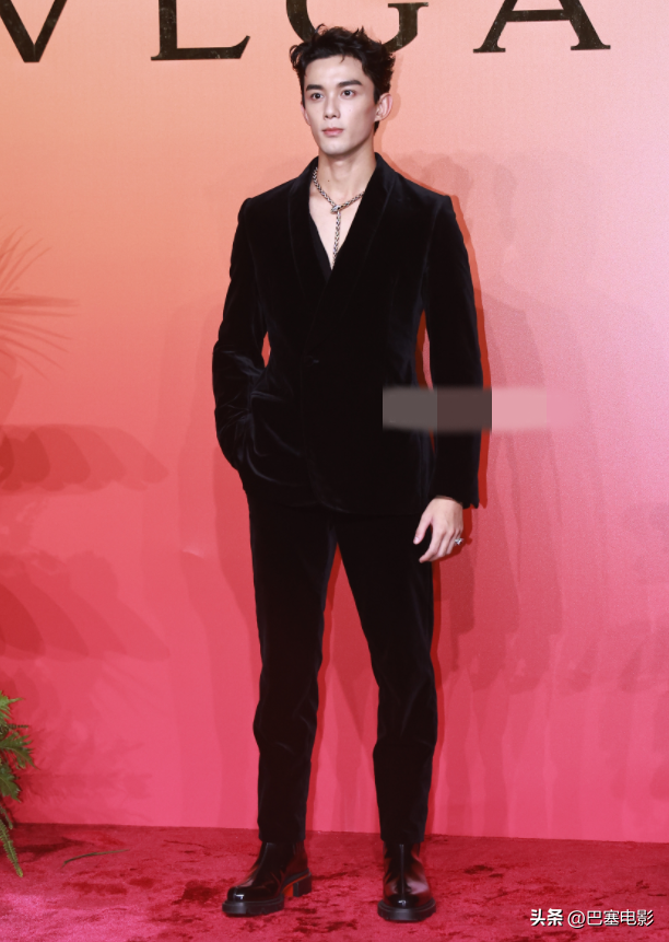 宝格丽红毯：赵露思性感，被佟丽娅美到，舒淇更惊艳让人移不开眼