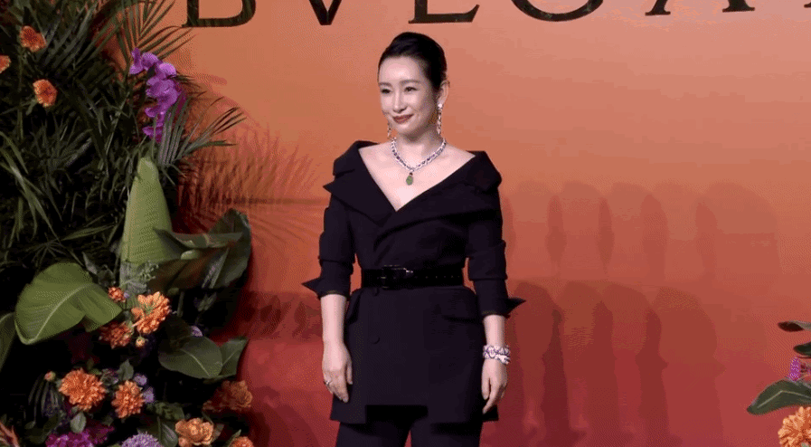 宝格丽红毯：赵露思性感，被佟丽娅美到，舒淇更惊艳让人移不开眼