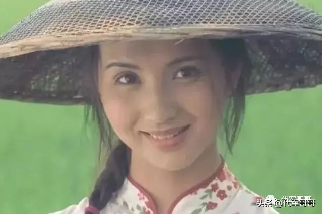 “万人迷”陈好：嫁给金融才子生下3胎，43岁身材苗条似少女