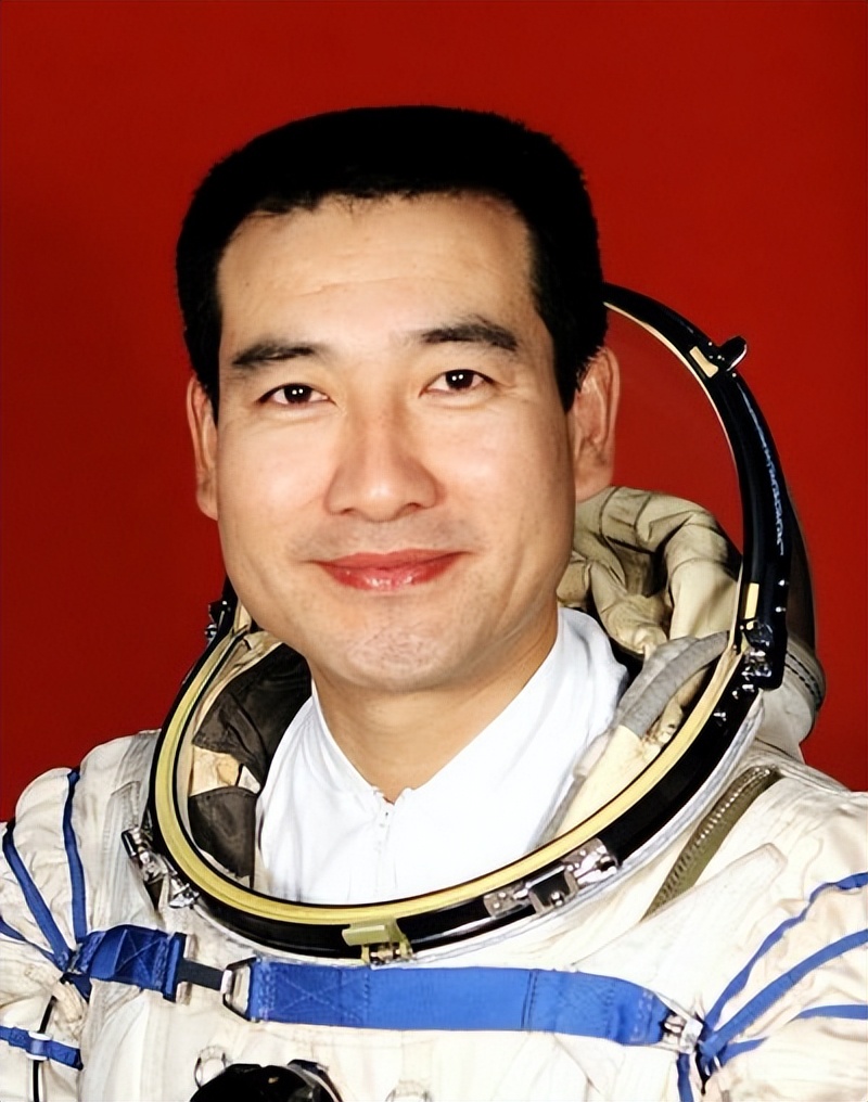 寒门贵子翟志刚:从农村娃逆袭为航天英雄,妻子曾向他提出过离婚