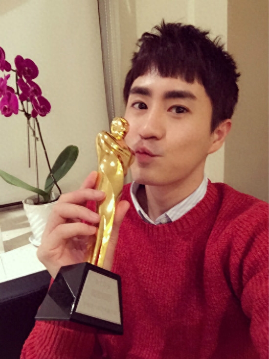 杨玏个人资料:一心为“星二代”正名,他却成父亲杨立新的心病