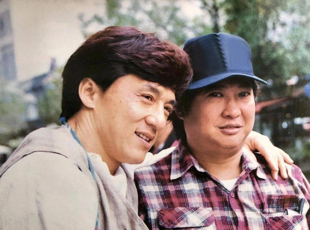 成龙个人资料大全（成龙：一次放纵毁了吴绮莉母女一生，他有着怎样的心路历程？）