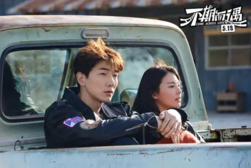 张亮个人资料 ：从红极一时到无人问津，一手好牌怎么糊的？