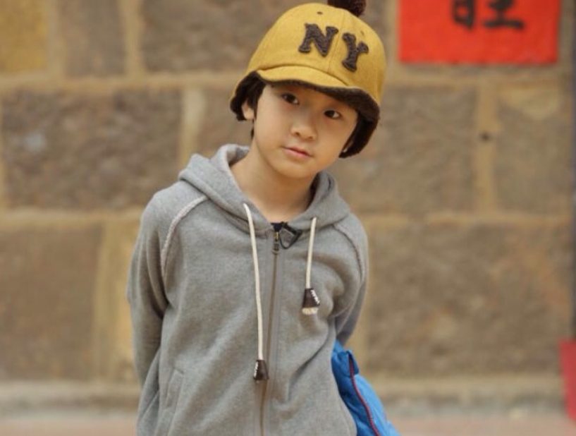 张亮个人资料 ：从红极一时到无人问津，一手好牌怎么糊的？