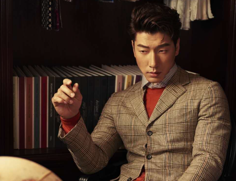 张亮个人资料 ：从红极一时到无人问津，一手好牌怎么糊的？