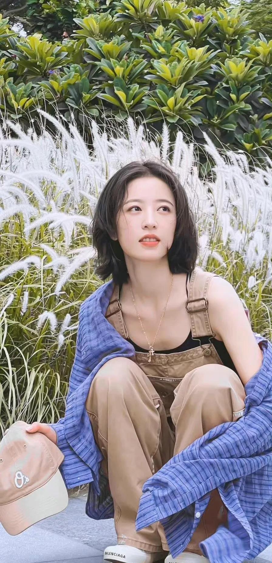 周雨彤个人资料(“复旦女神”“男神收割机”—— 周雨彤)