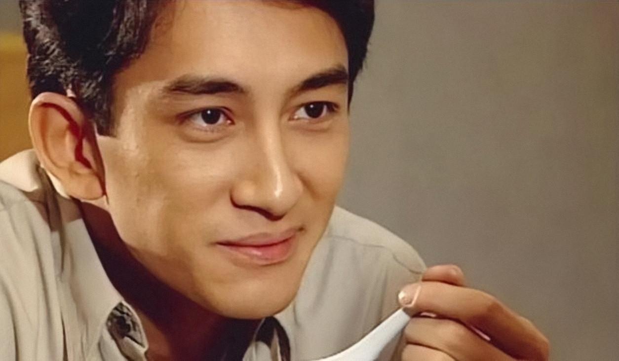 吴启华的老婆是谁(“师奶杀手”吴启华的风流情史)