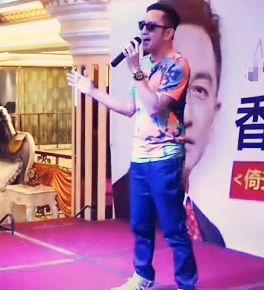 吴启华的老婆是谁(“师奶杀手”吴启华的风流情史)