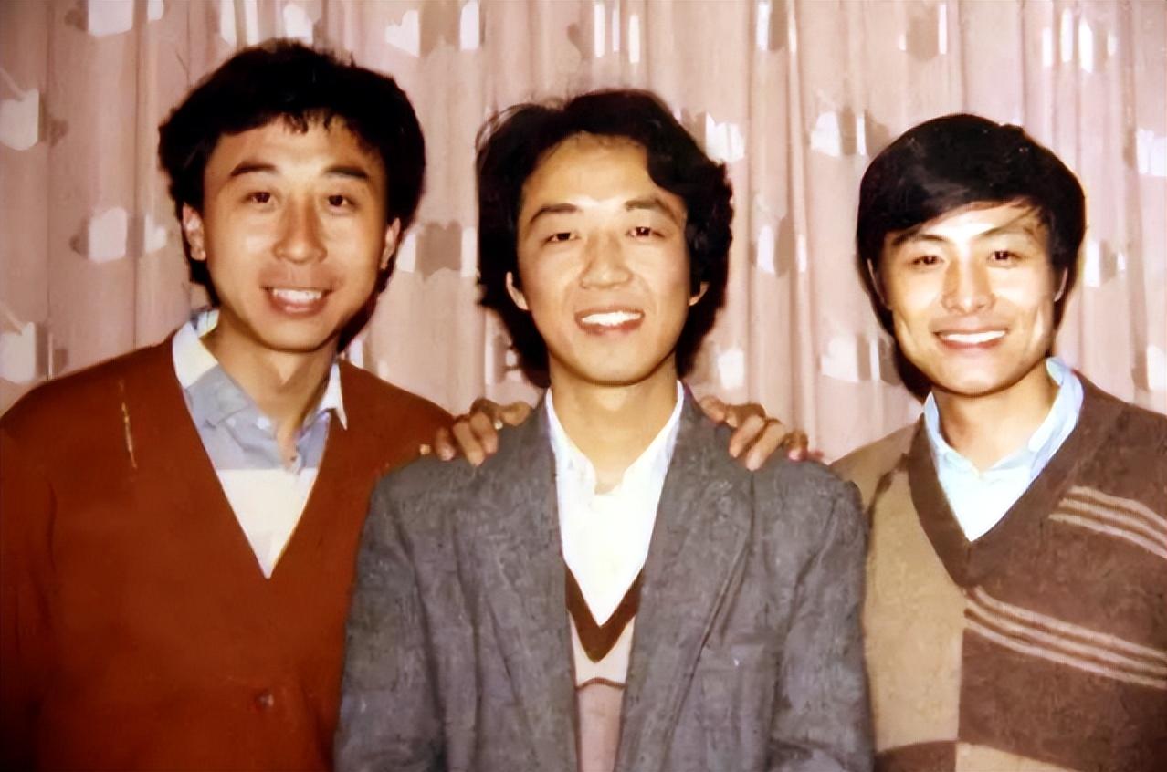 冯巩的妻子是谁(艾慧嫁给冯巩:结婚39年,有幸福欢笑,更有屈辱和泪水)