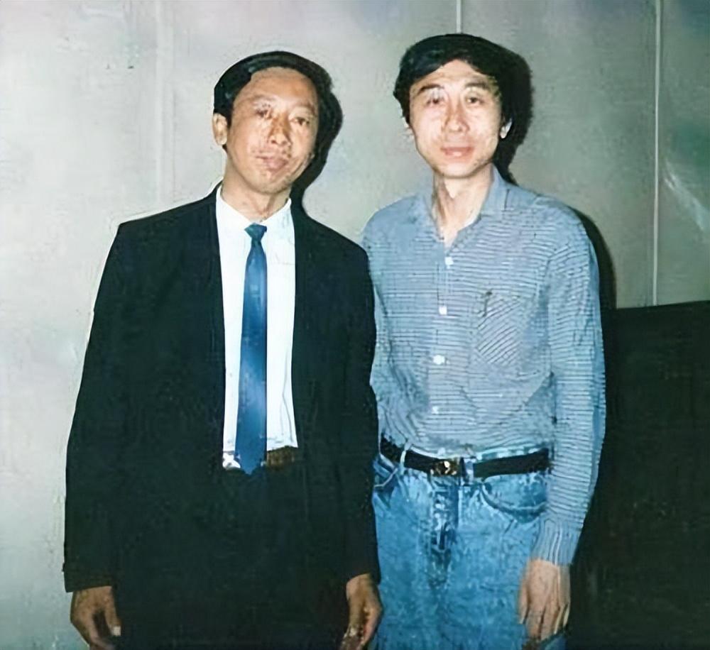 冯巩的妻子是谁(艾慧嫁给冯巩:结婚39年,有幸福欢笑,更有屈辱和泪水)