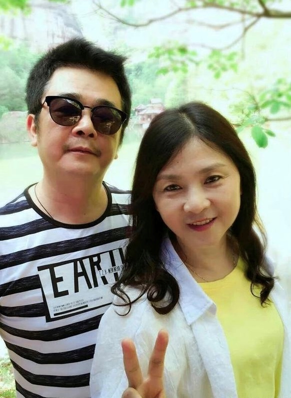 沈腾的妻子是谁(沈腾的妻子王琦:嫁给了妈妈看准的女婿,如今婚姻状况如何)