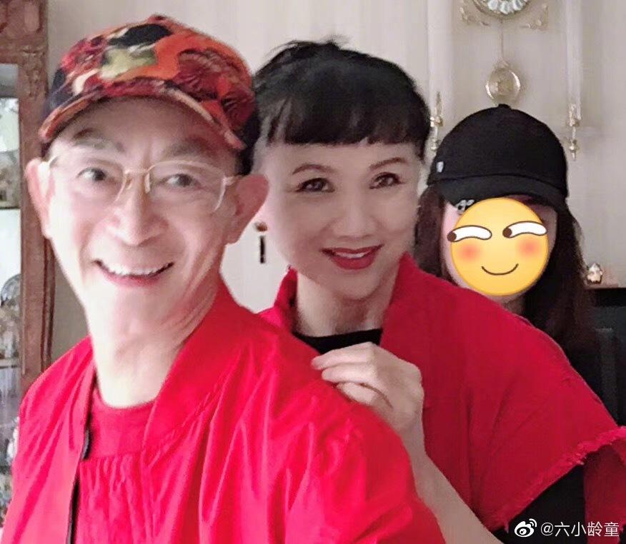 六小龄童的老婆是谁(六小龄童妻子近照曝光,皮肤紧致风韵犹存,曾在西游记中饰演王后)