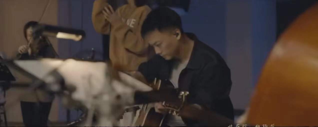 曾沛慈的男朋友是谁(曾沛慈老公身份曝光,是乐队吉他手,还担任乐团音乐总监)